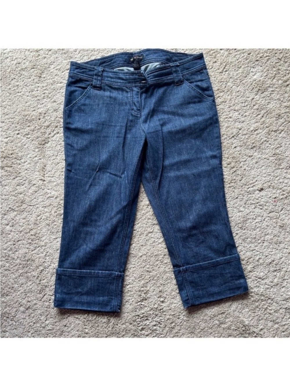 Women’s Dark Wash Capri Jeans